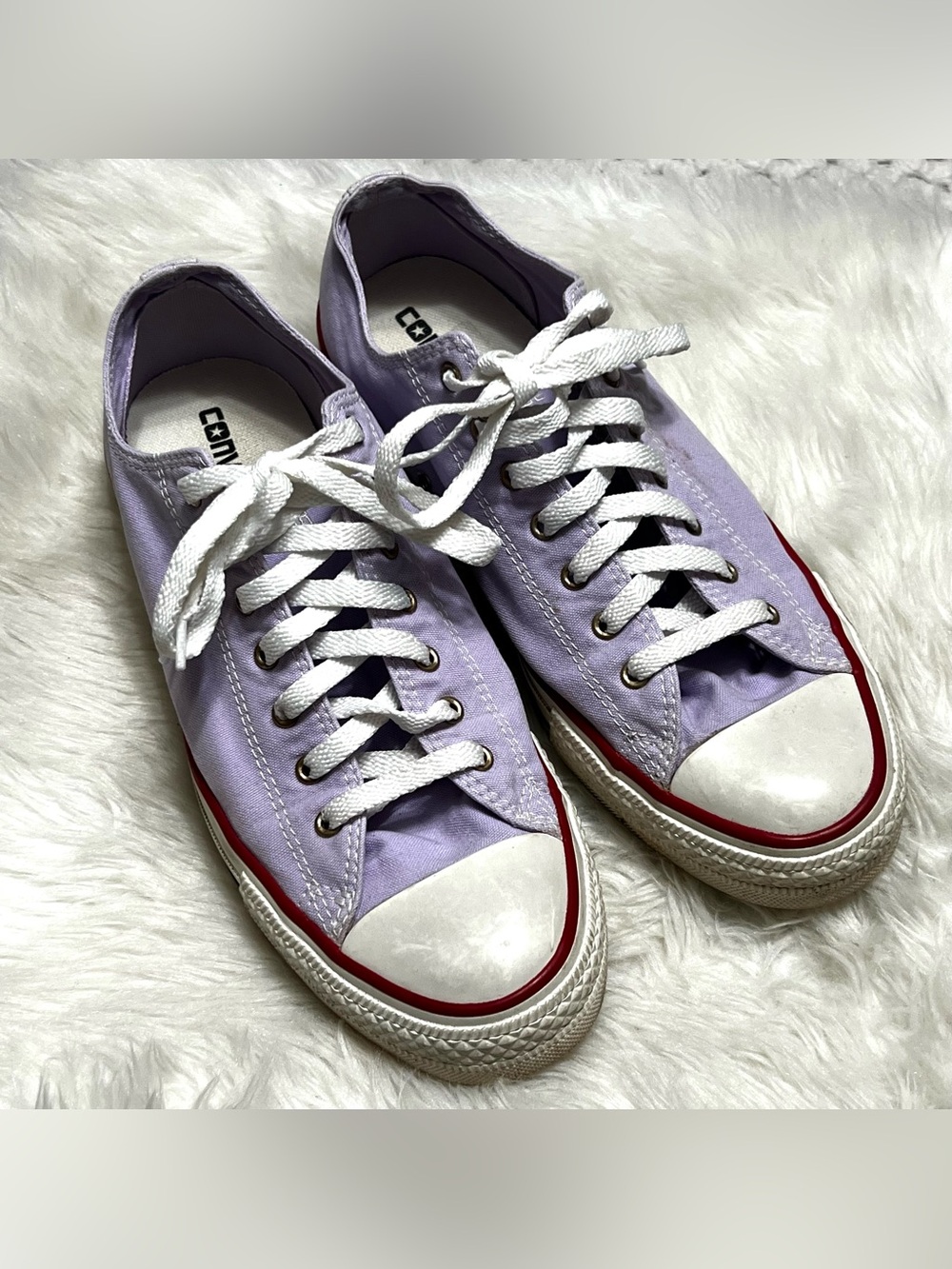 Converse Low Top Sneakers Tennis Shoes Purple/Red Canvas Women’s 10.5(Men’s 8.5)